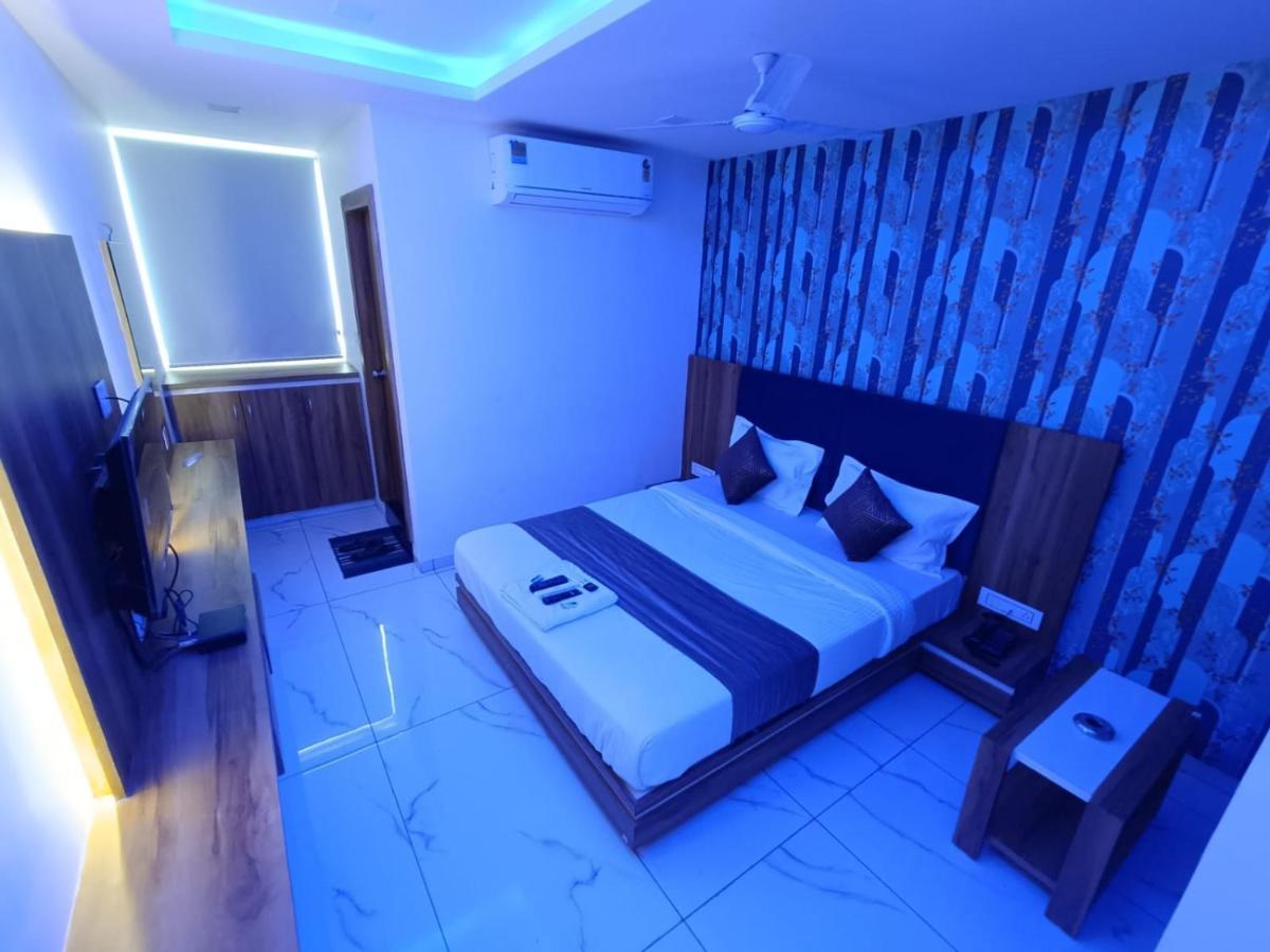 Hotel Rock Anand Luaran gambar