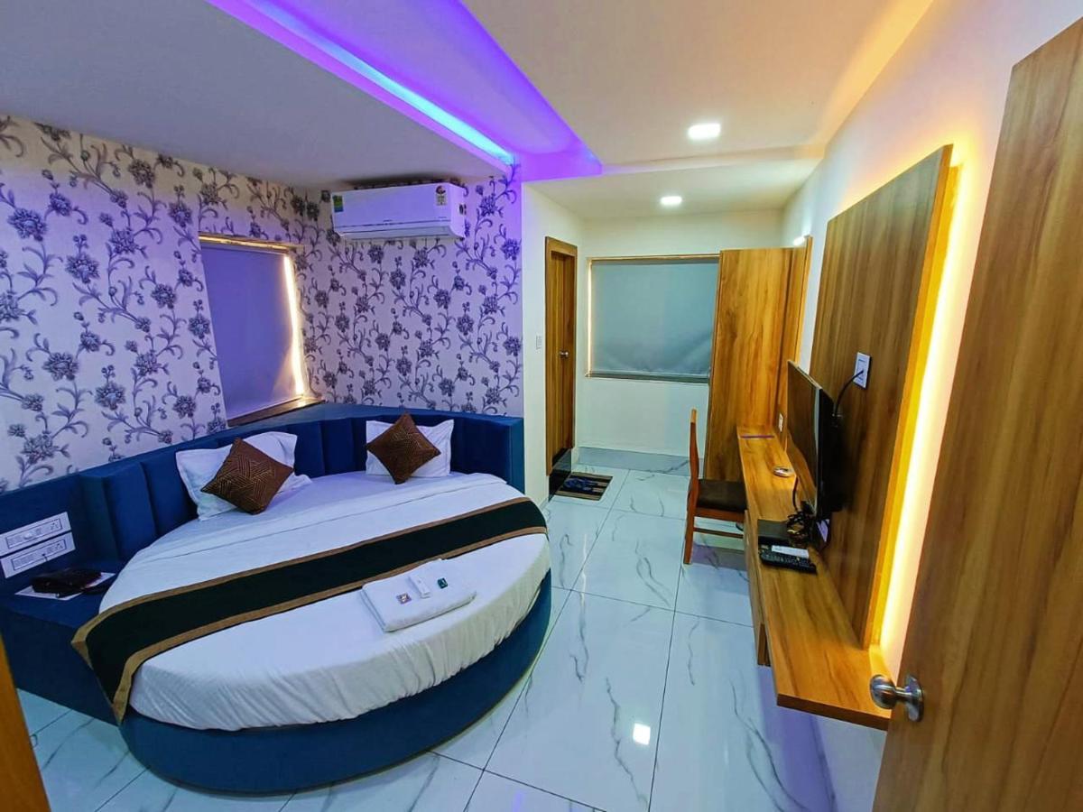 Hotel Rock Anand Luaran gambar