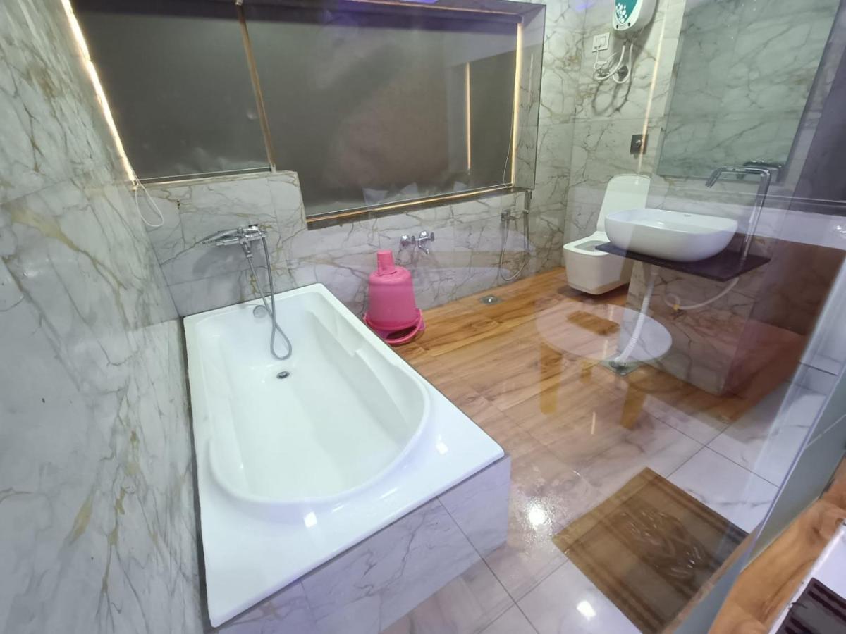 Hotel Rock Anand Luaran gambar
