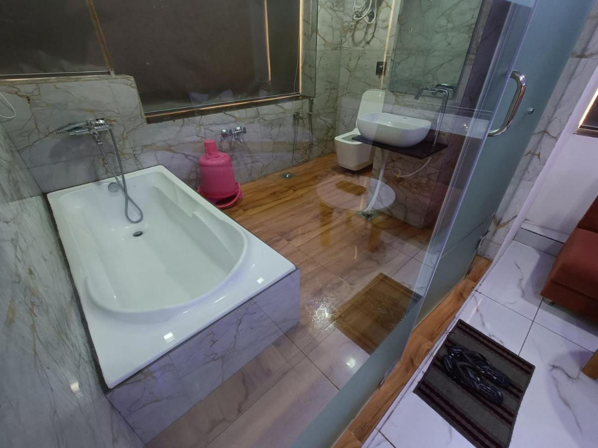 Hotel Rock Anand Luaran gambar