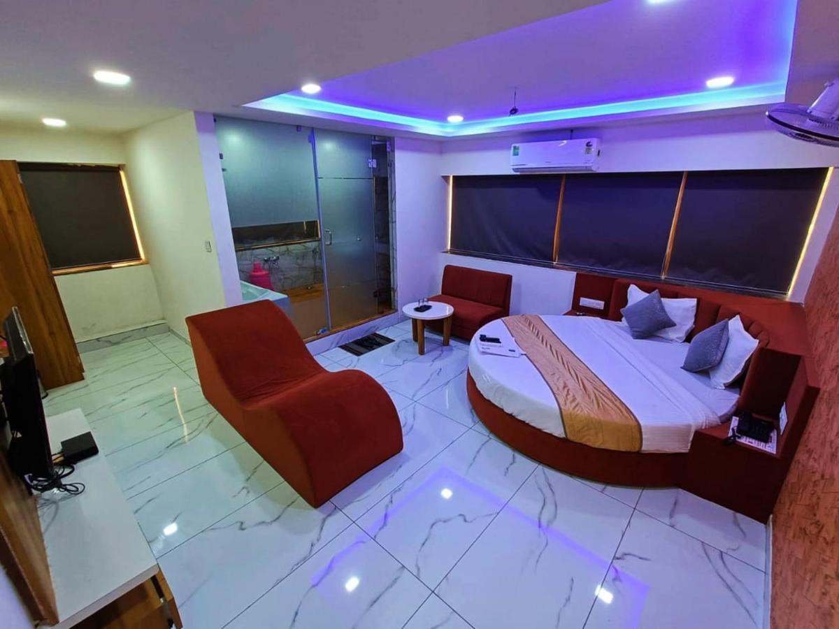 Hotel Rock Anand Luaran gambar